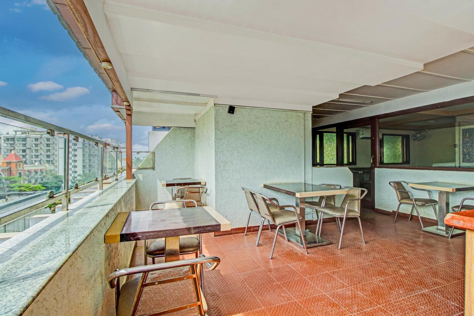 Capital O Sri Krishna Suites Near 7D Voyage Bangalore Exterior foto