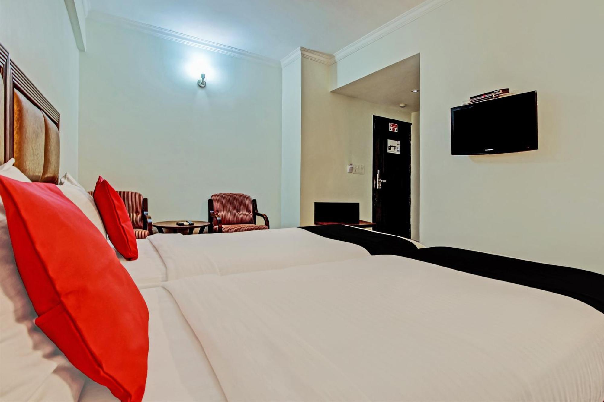 Capital O Sri Krishna Suites Near 7D Voyage Bangalore Exterior foto