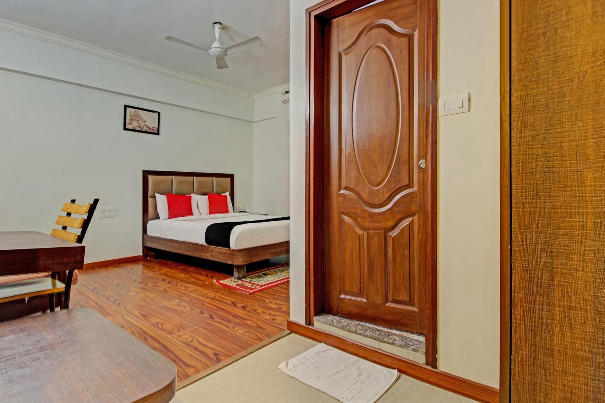 Capital O Sri Krishna Suites Near 7D Voyage Bangalore Exterior foto