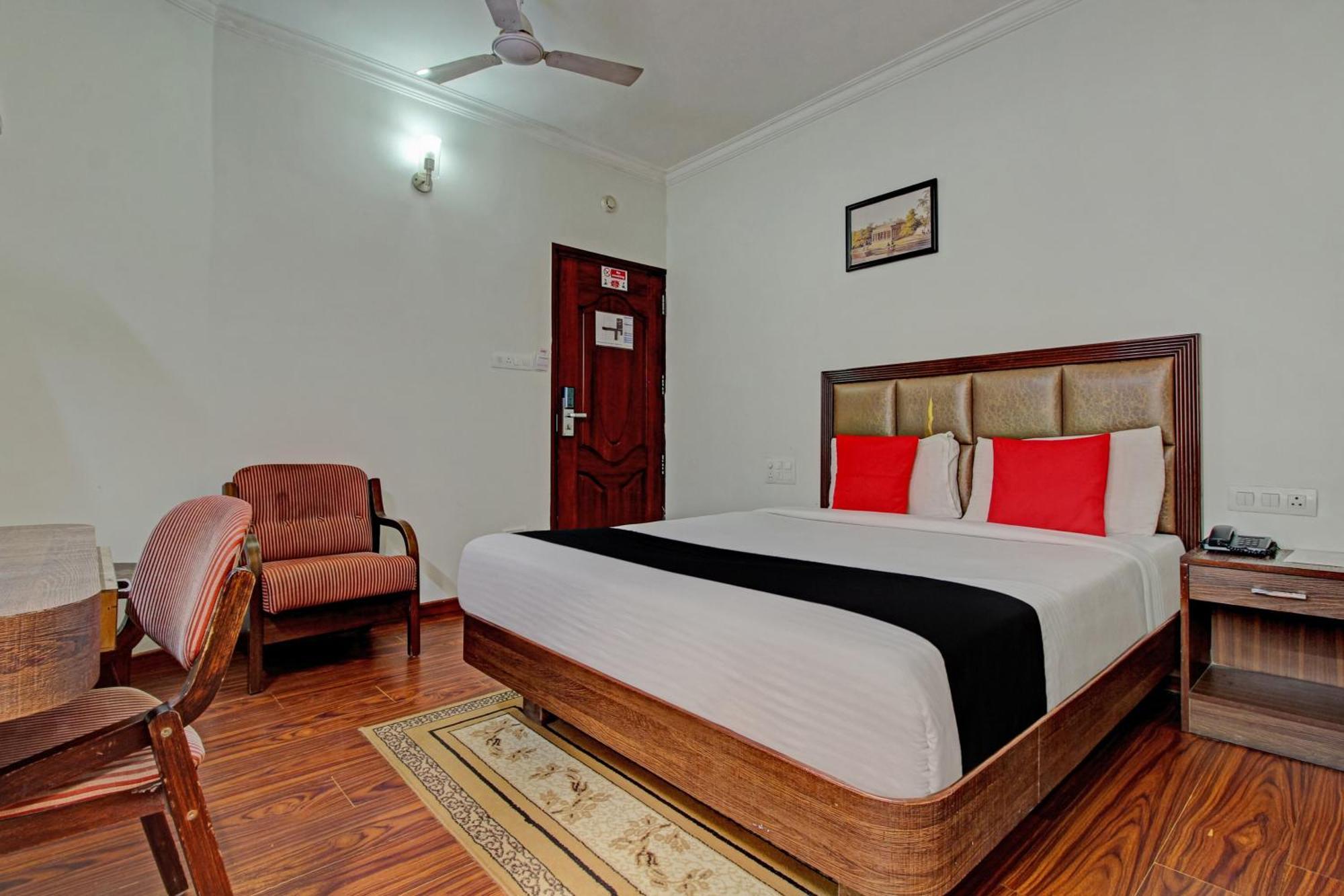Capital O Sri Krishna Suites Near 7D Voyage Bangalore Exterior foto
