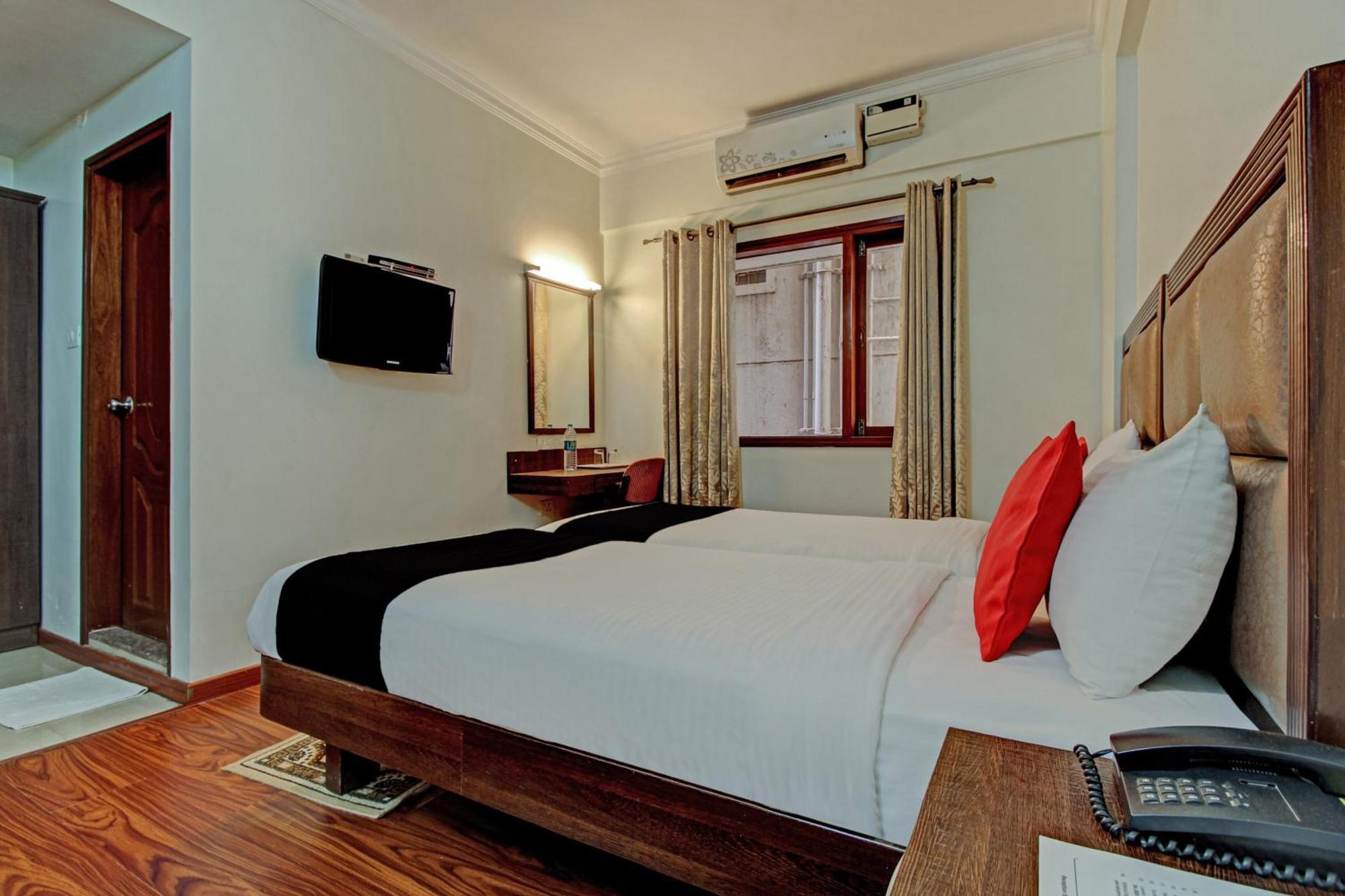 Capital O Sri Krishna Suites Near 7D Voyage Bangalore Exterior foto